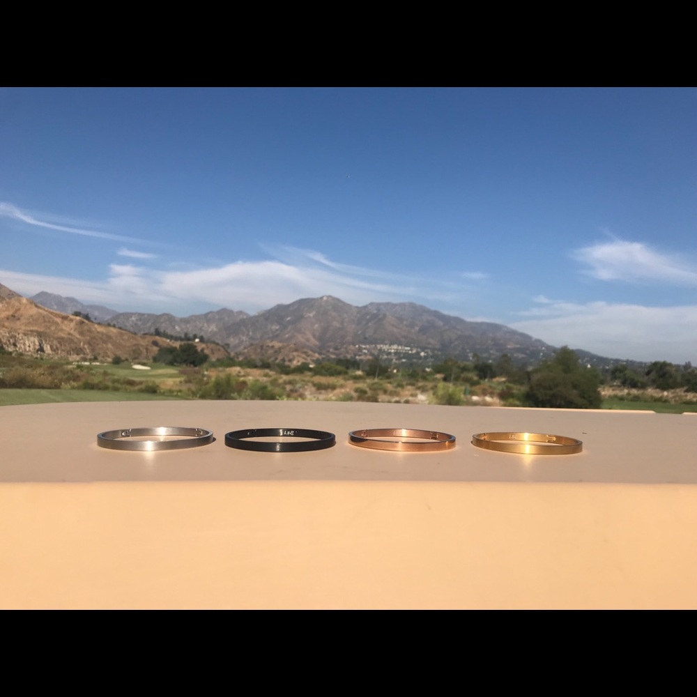 Set Of 4 Stacking Bracelets In 4 Colors - image 8